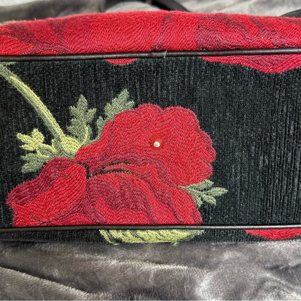 Isabella Fiore Embroidered/Sequined Rose Shoulder/Black Floral Handbag - Picture 5 of 13